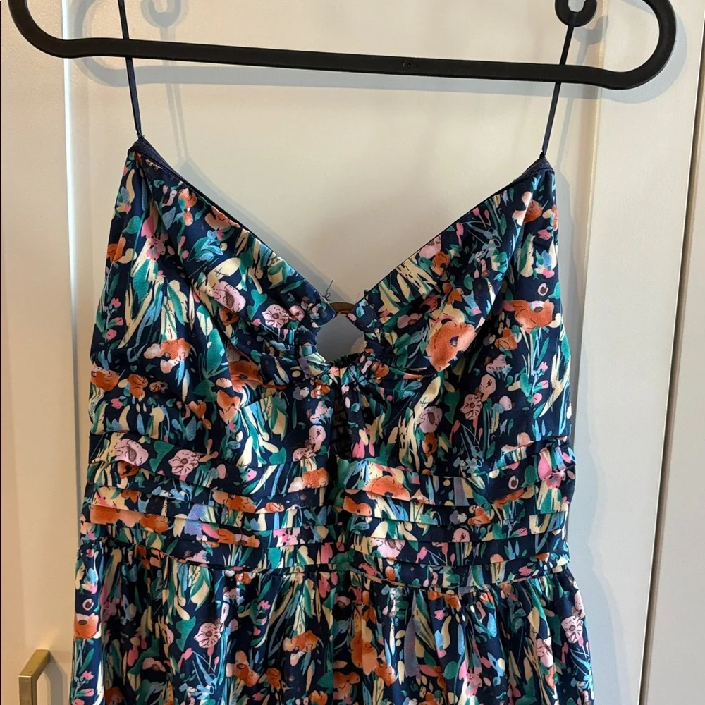 Lush strapless dress - Picture 2 of 8